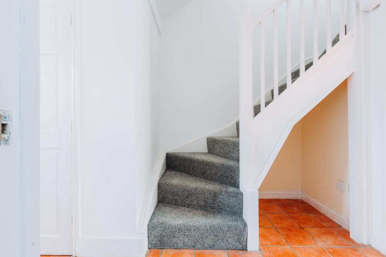 Homestay Double With Private Bathroom, Parking & Wifi Barking (Greater London)